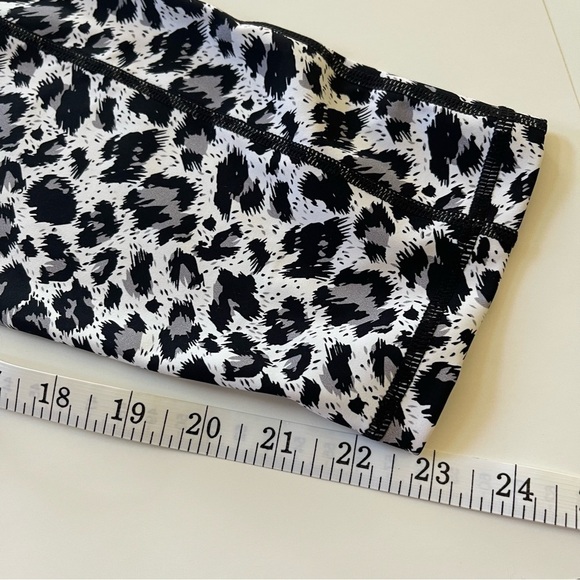 ZYIA Snow Leopard Pocket Brilliant Hi-Rise Activewear Leggings - Picture 10 of 10